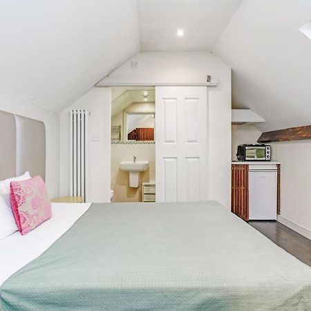 Quiet Double Studio Flat Apartment London Ngoại thất bức ảnh